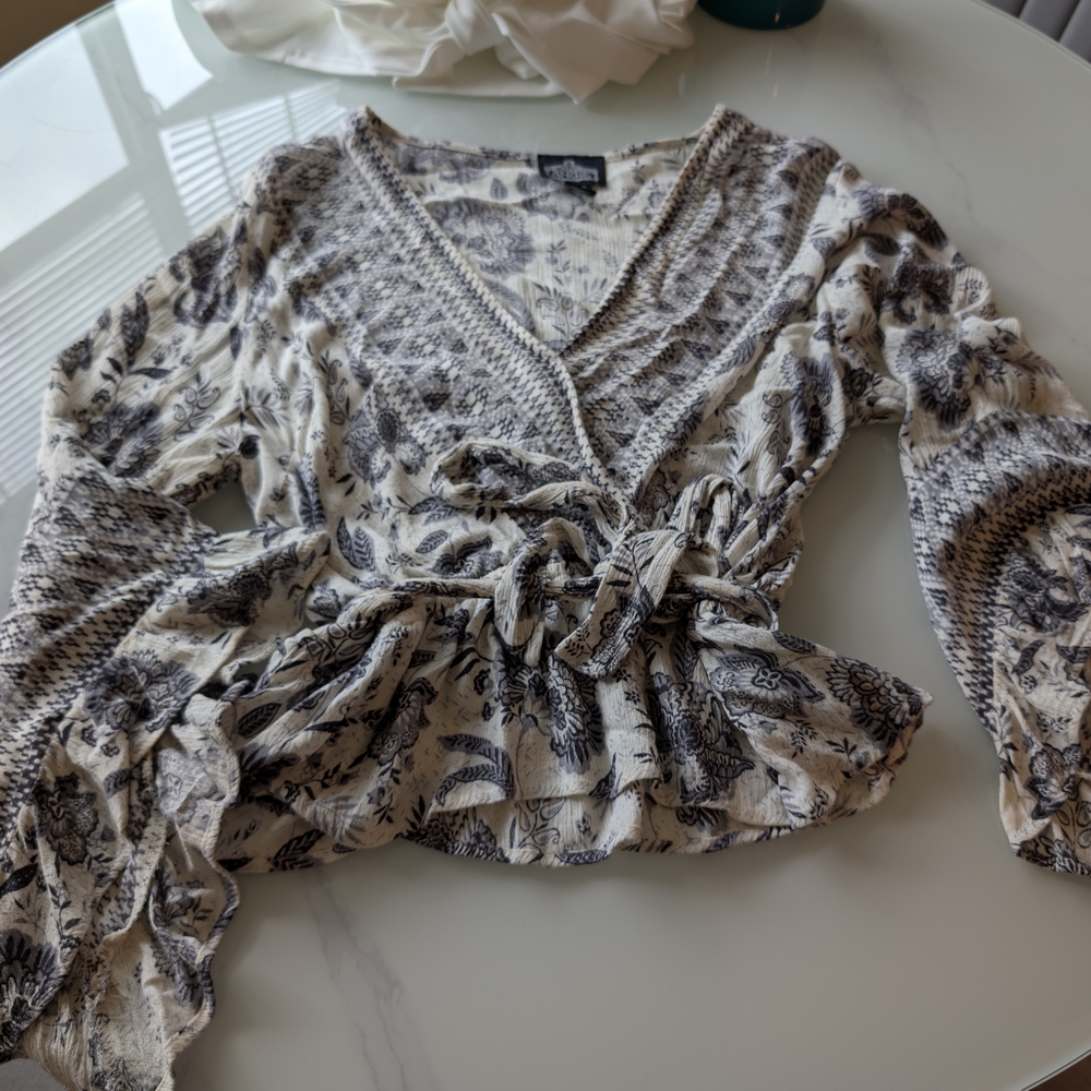 Angie Gray and White Ruffled Tie Front Blouse